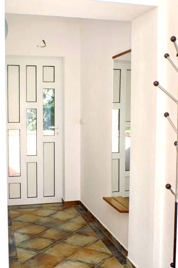 Family Friendly Seaside Apartments Vlasici, Pag - 4319 Kültér fotó
