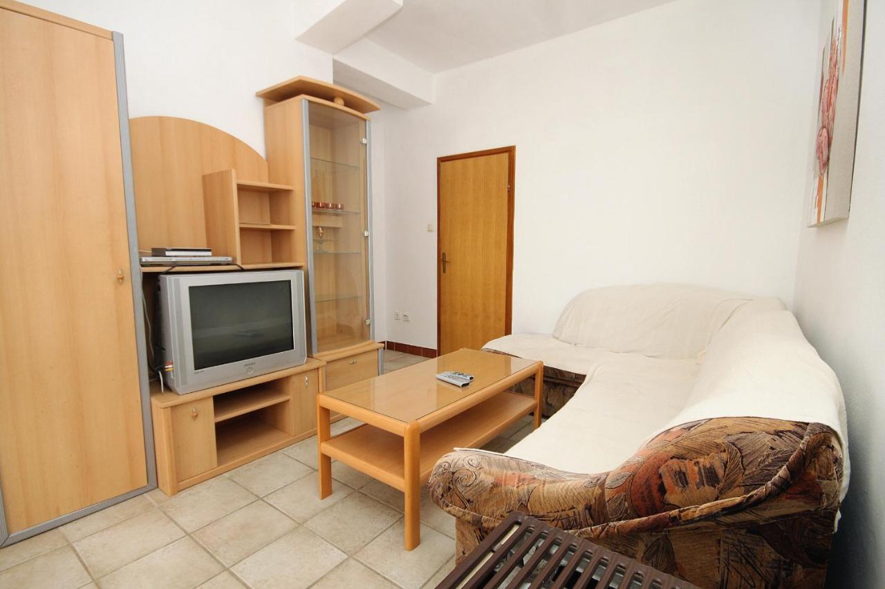 Family Friendly Seaside Apartments Vlasici, Pag - 4319 Kültér fotó