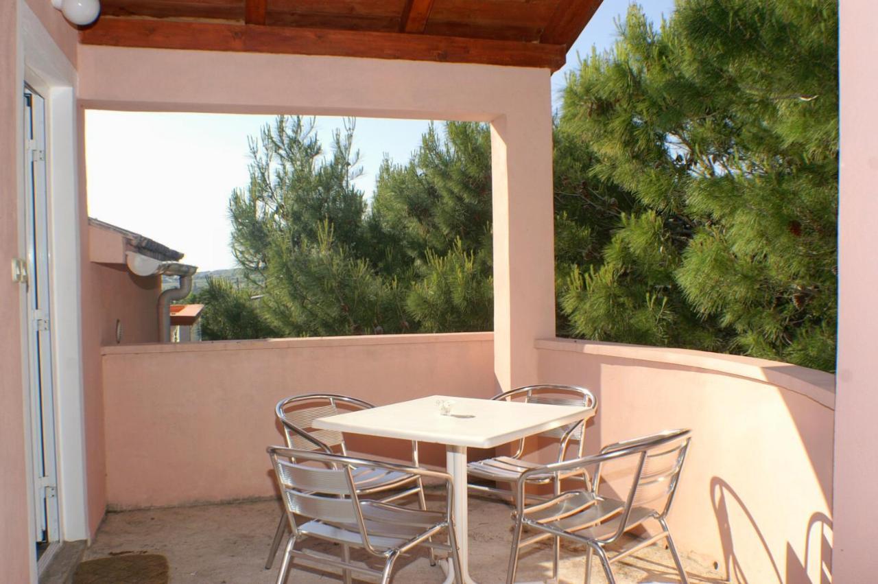 Family Friendly Seaside Apartments Vlasici, Pag - 4319 Kültér fotó