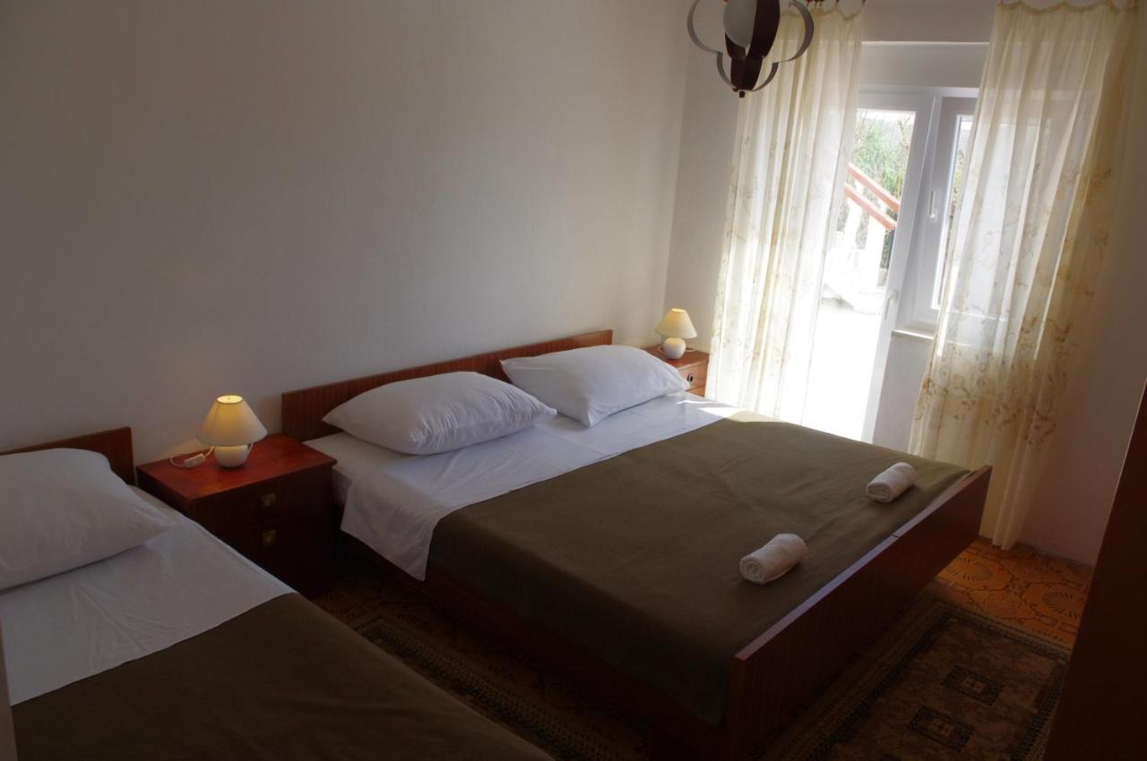 Family Friendly Seaside Apartments Vlasici, Pag - 4319 Kültér fotó